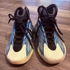 Yeezy Basketball Quantum YZY BSKTBL QNTM Frozen Blue - Size 8 GZ8872